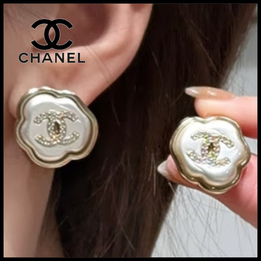 【個性的なデザイン♪】CHANEL    ピアス