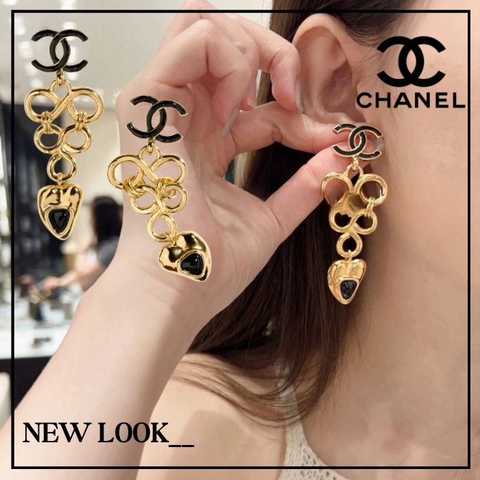 《コレクション限定のモードな逸品》CHANEL 25A ピアス