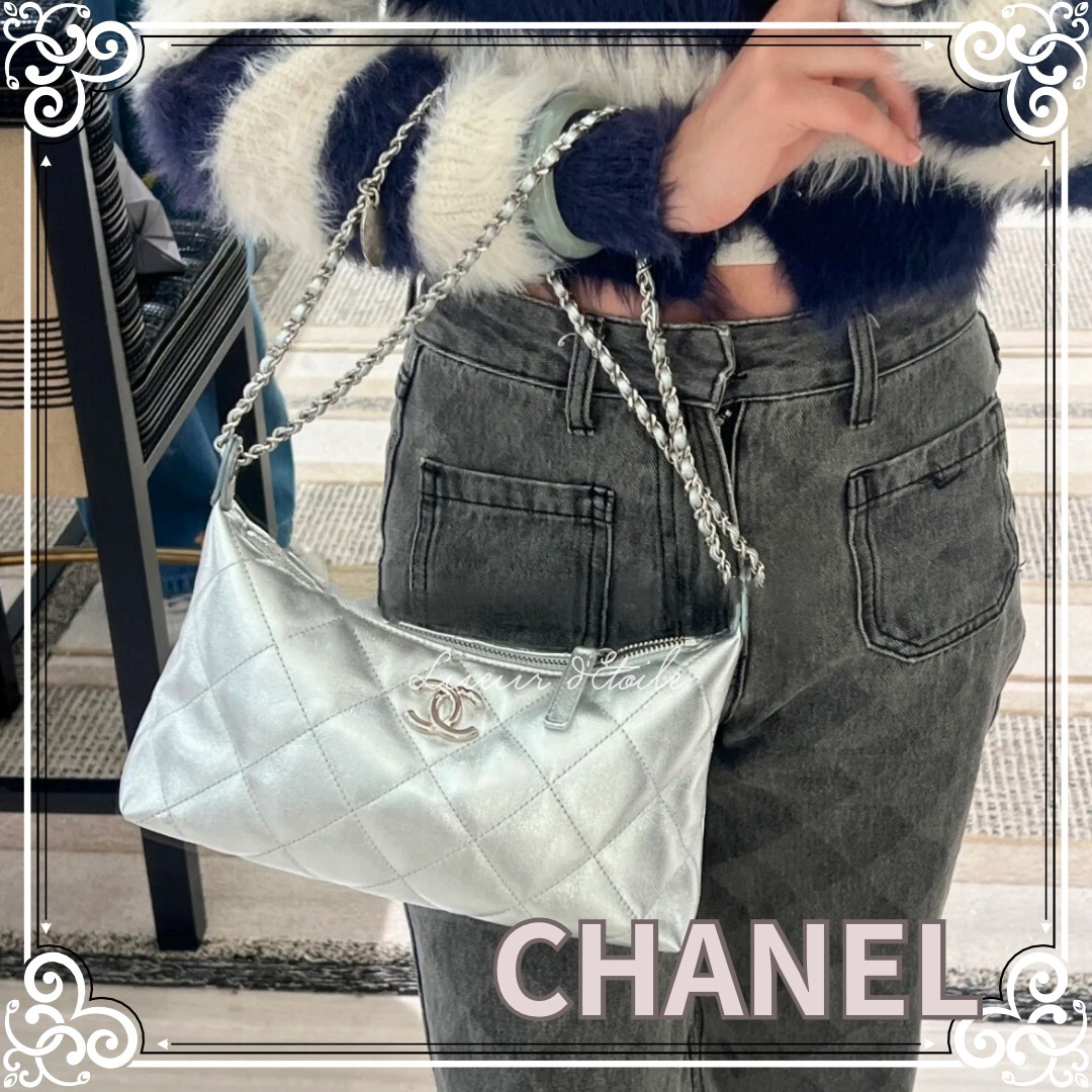 【目を引く存在感★】CHANEL ショルダーバッグ シルバー 25S