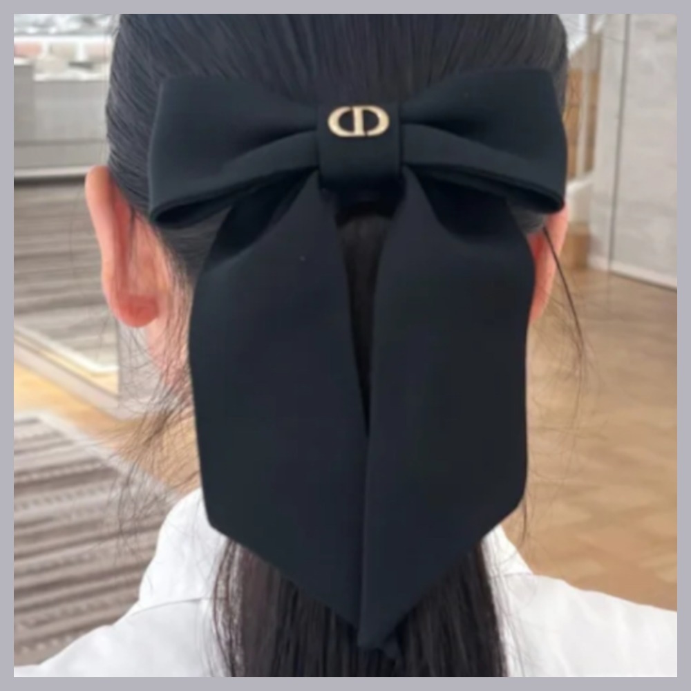 【ずっと使える♪】Dior   リボンバレッタ