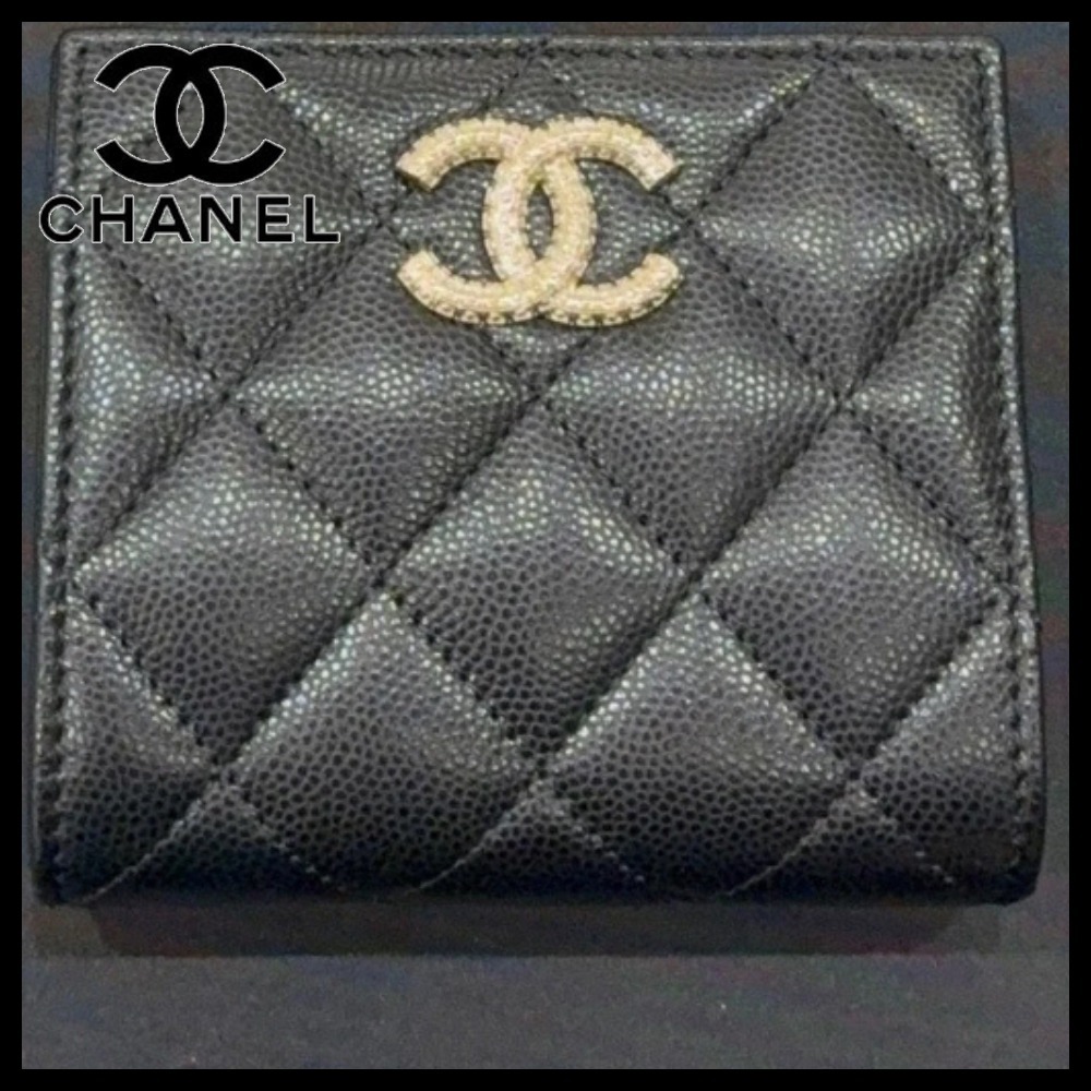 【コンパクトで持ち運び便利♪】CHANEL 折りたたみ財布