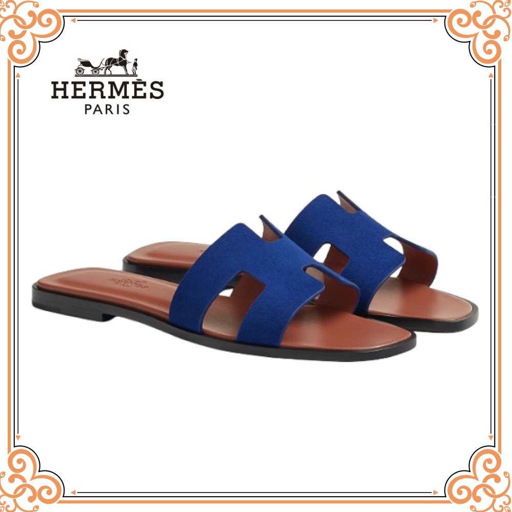 明るく華やかな夏の装いを演出♪【HERMES】スエード サンダル
