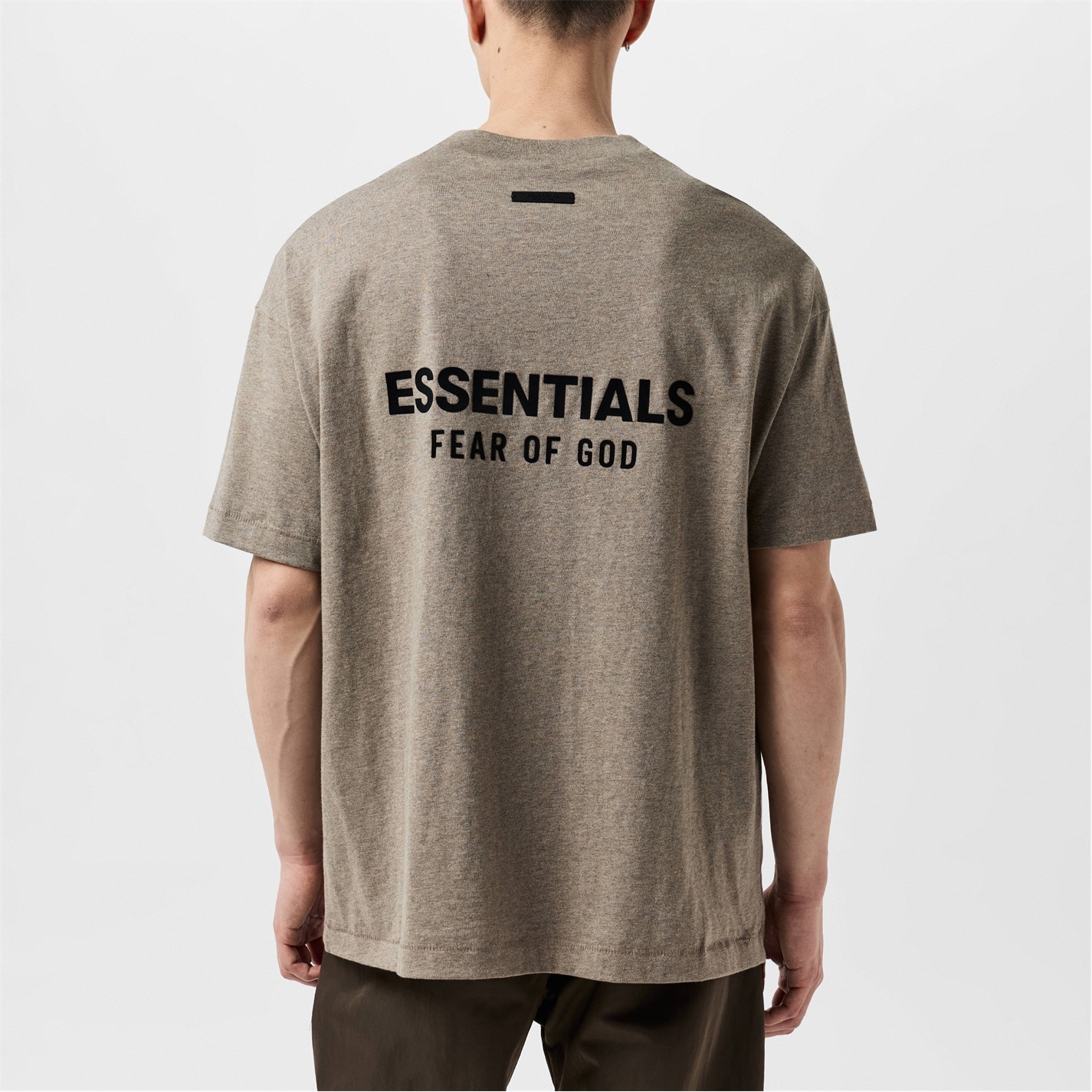 ★FEAR OF GOD★ \"ESSENTIALS\" バックロゴ Tシャツ 関税送料込*