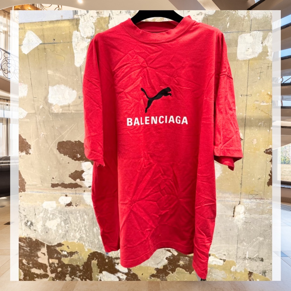 コラボアイテム【BALENCIAGA】× PUMA オーバーサイズ Tシャツ
