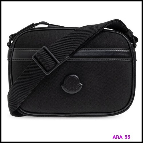 MONCLER正規品/送料/関税込み Pierrick Crossbody Bag