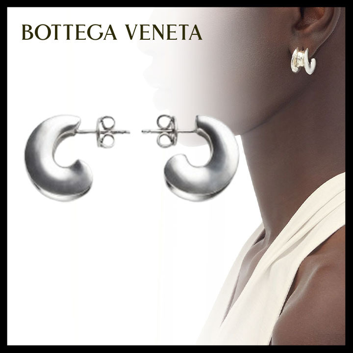 Bottega Veneta直営店 スモールHビームピアス
