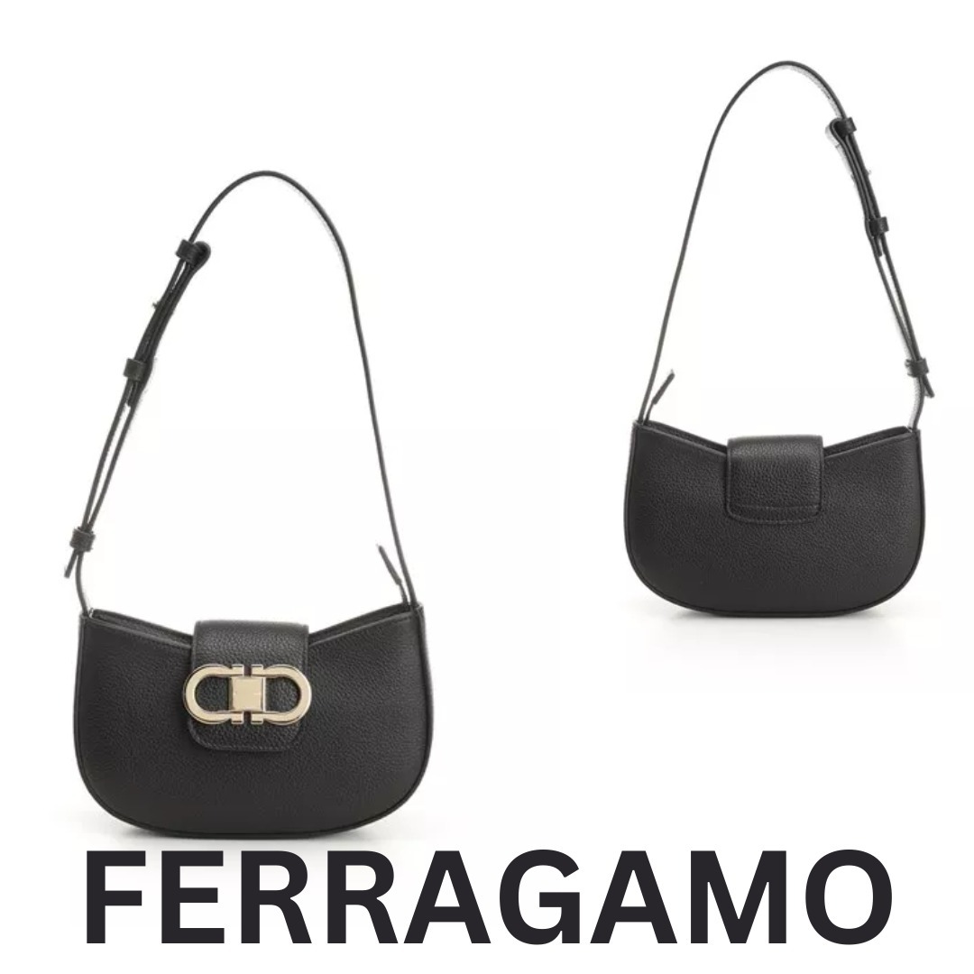 FERRAGAMO バッグ