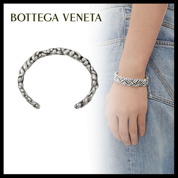 Bottega Veneta直営店 イントレッチオ カフ ブレスレット