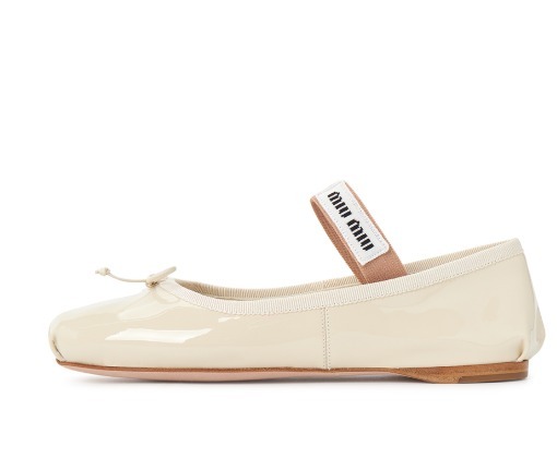 《MiuMiu》フラットシューズ