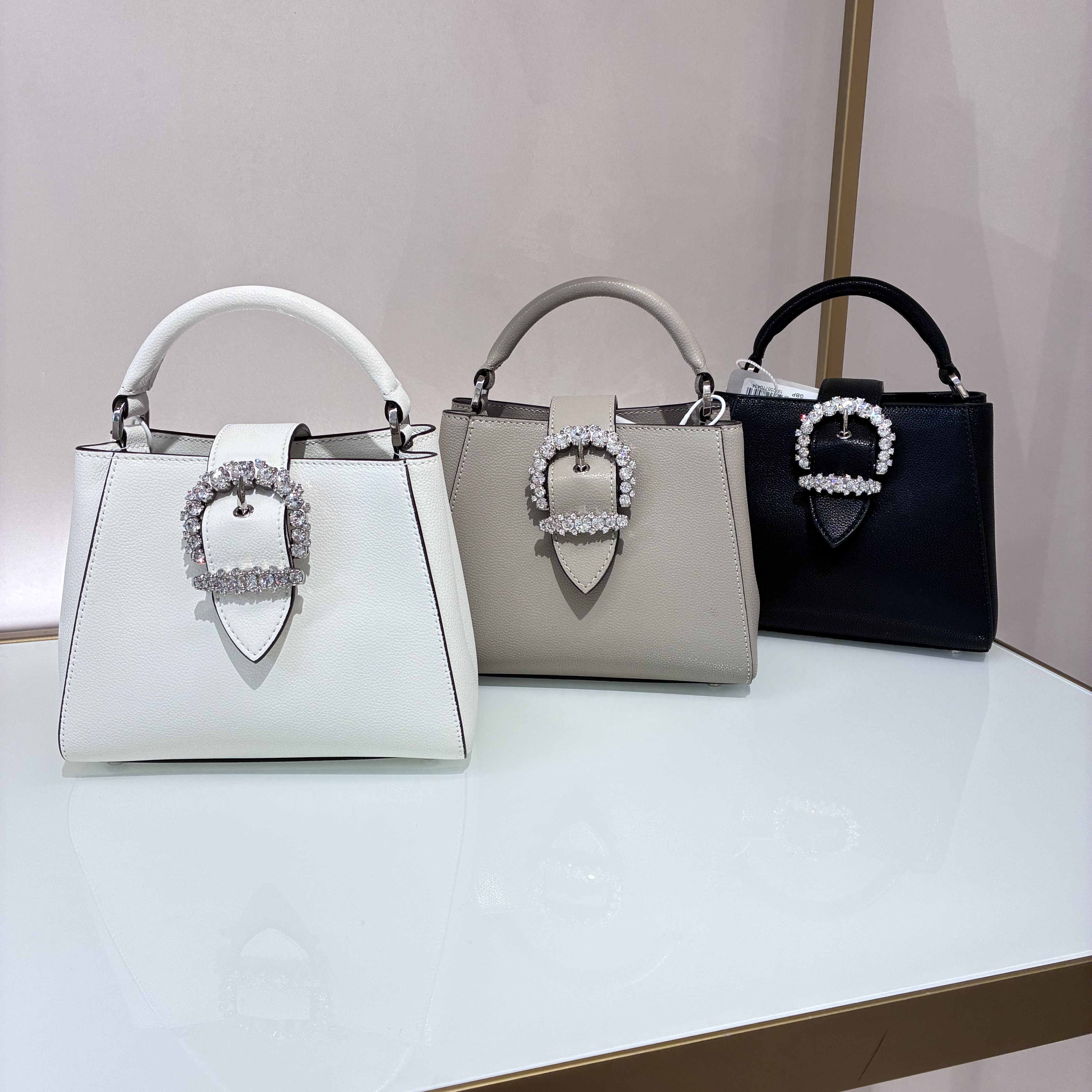 【直営セール】JIMMY CHOO アイコン CHERISI ショルダーバッグ