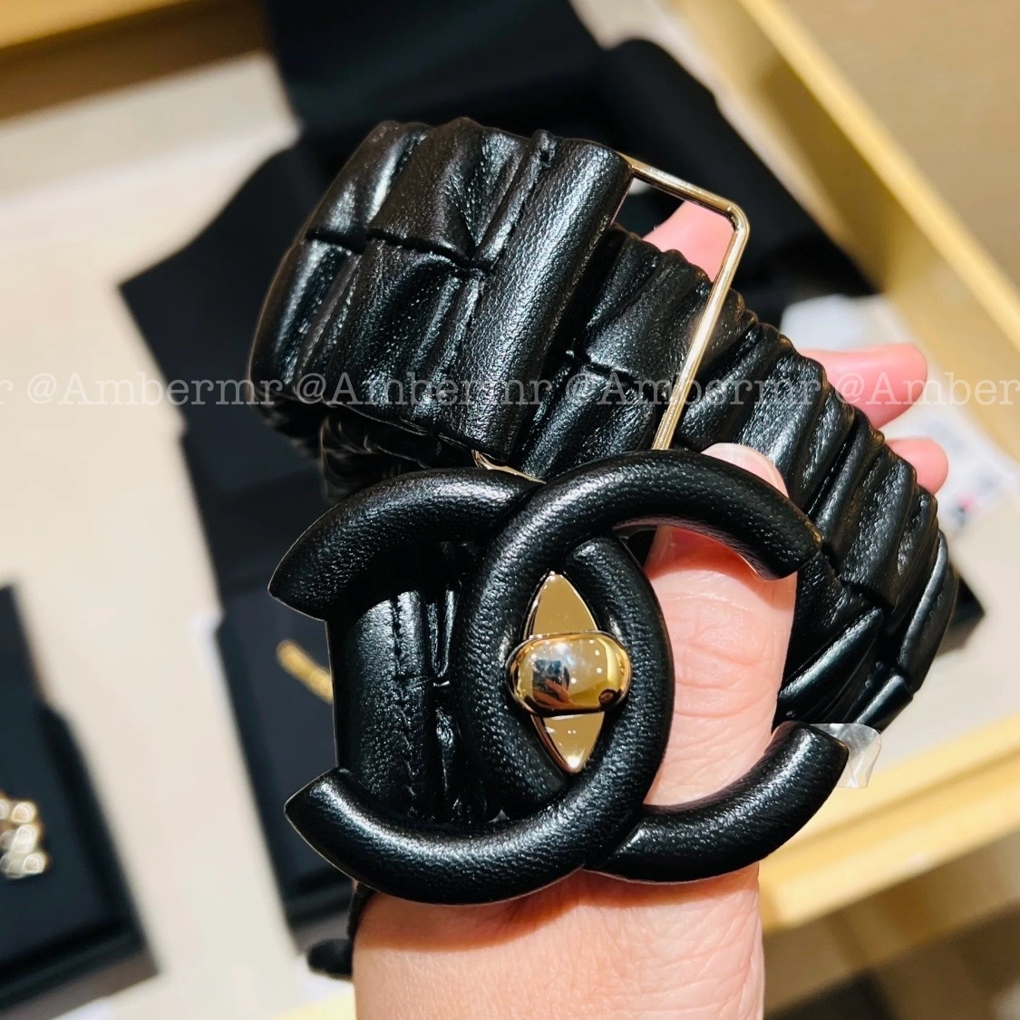 25A CHANEL CCロゴ ラムスキンレザーのベルト シンプルバックル