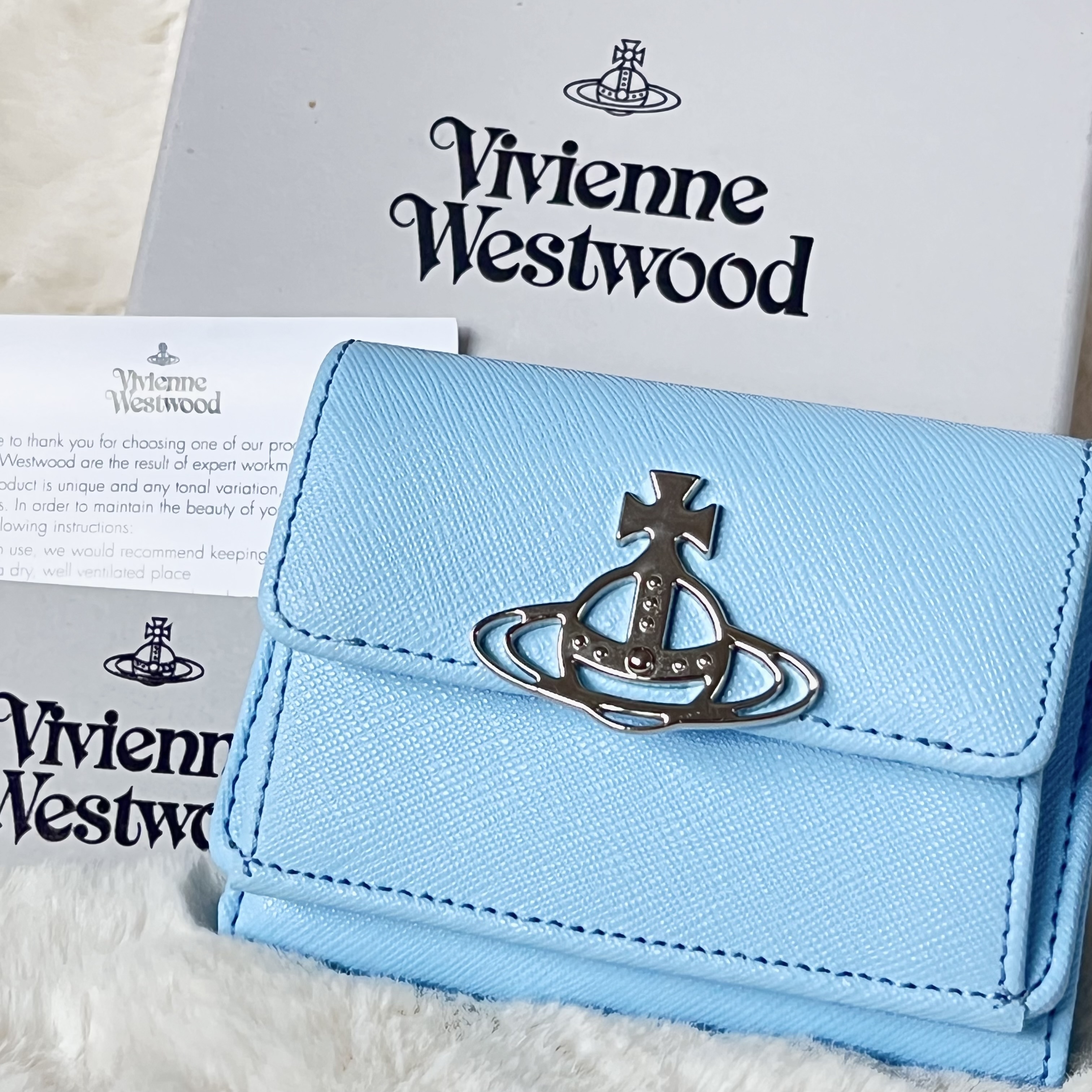 国内即発◆Vivienne Westwood サフィアーノ 三つ折り財布 関税込