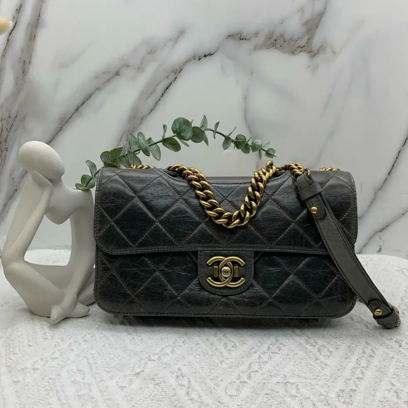 【CHANEL】Chanel perfect edge flap bag【ランク:A】