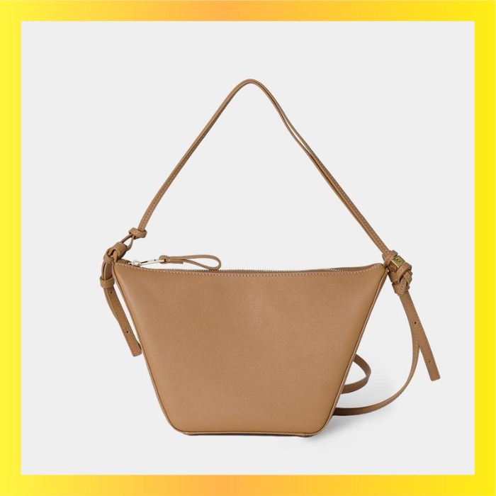 国内発送☆LOEWE☆大人気 ハンモック ホーボーバッグ ミニ