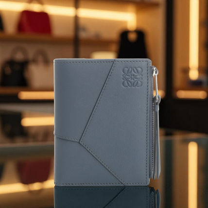 コンパクト ジップ ウォレット LOEWE(ロエベ) - 海外通販のBUYMA