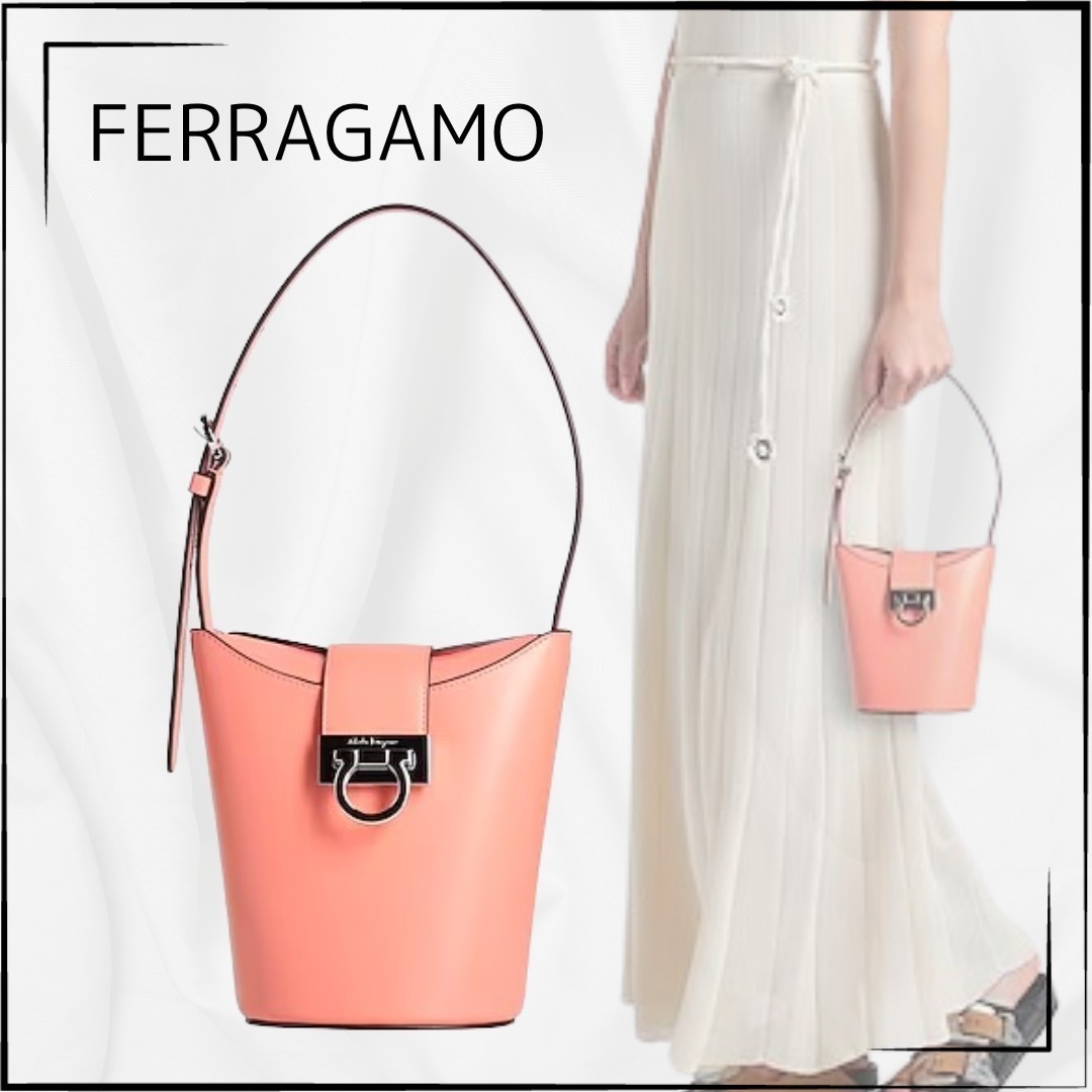 【FERRAGAMO】関税込☆Trifolio ショルダーバッグ ピンク