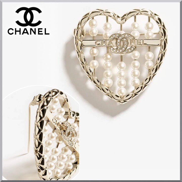 《フェミニン♡ハートが可愛い》CHANEL CCロゴ ブローチ