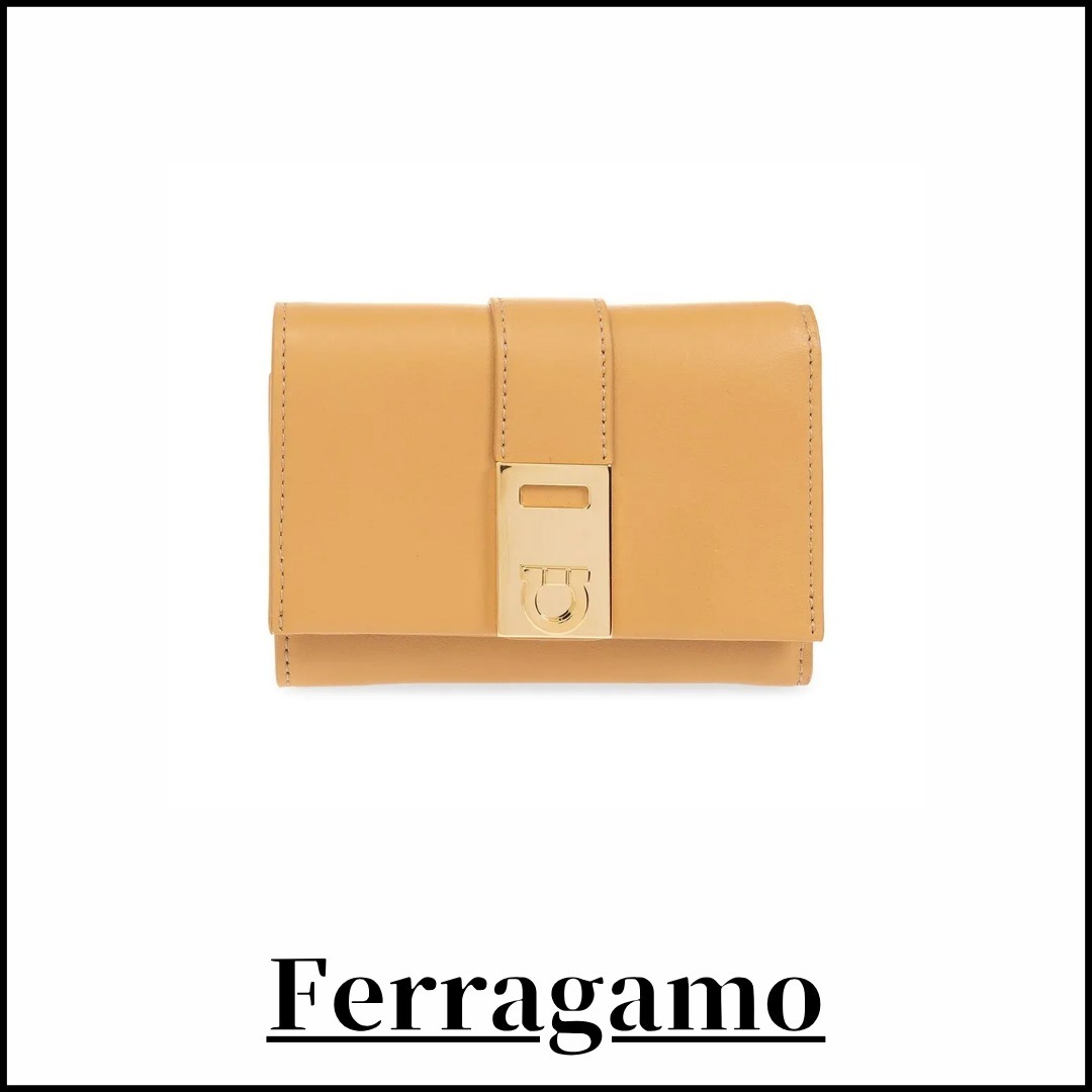 関税込【Ferragamo】ハグ コンパクトウォレット イエロー