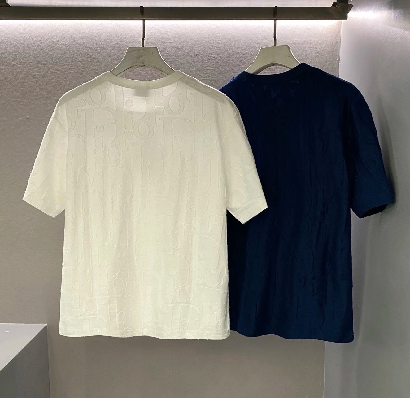 《洗練された一枚》Dior オブリーク リラックスフィット Tシャツ