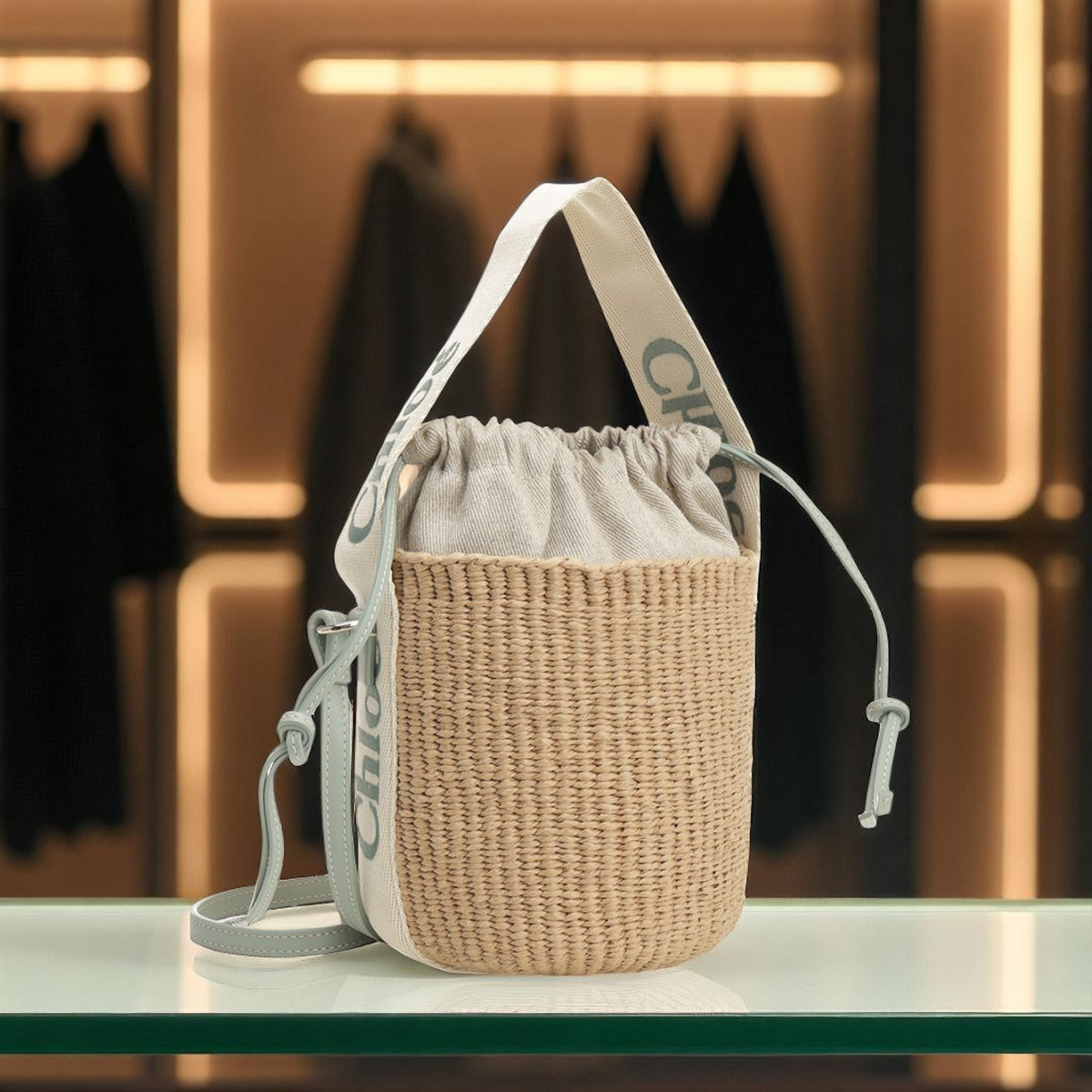 Chloe ナチュラルファイバー製Woodyスモールバスケットバッグ