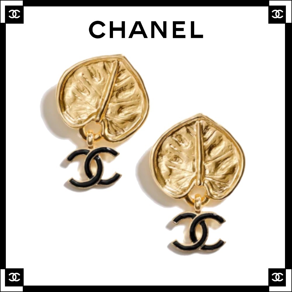 【キラッと耳元で輝く♡】シャネル CCマークピアス