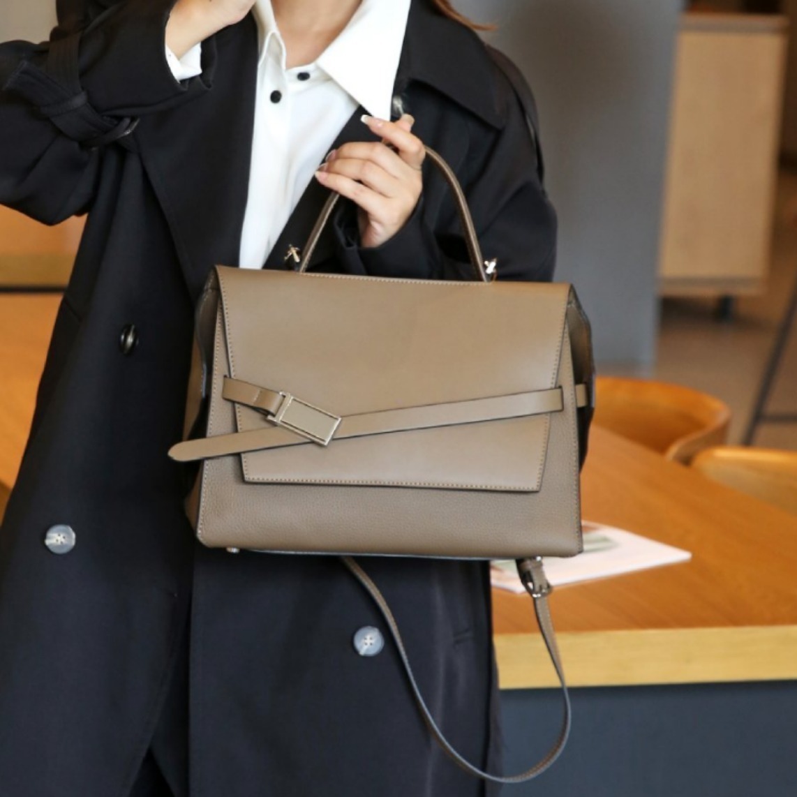 本革 シンプル レザー ハンドバッグ 4色