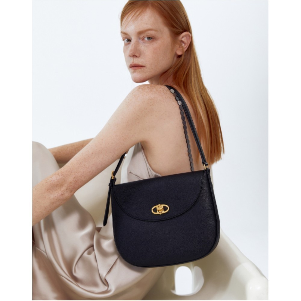 ★athe★ MERINGUE Black Leather Slim Saddle Bag M