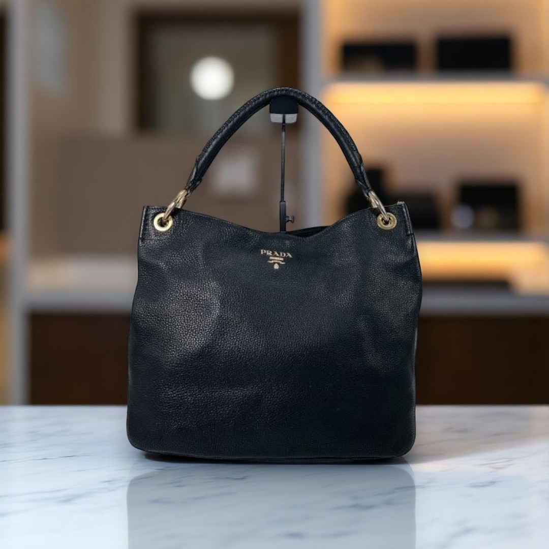 希少【PRADA】ブラック レザー ロゴ トートバッグ