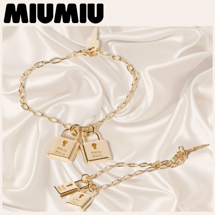 MIUMIU ミュウミュウ チャーム付ブレスレット ゴールド