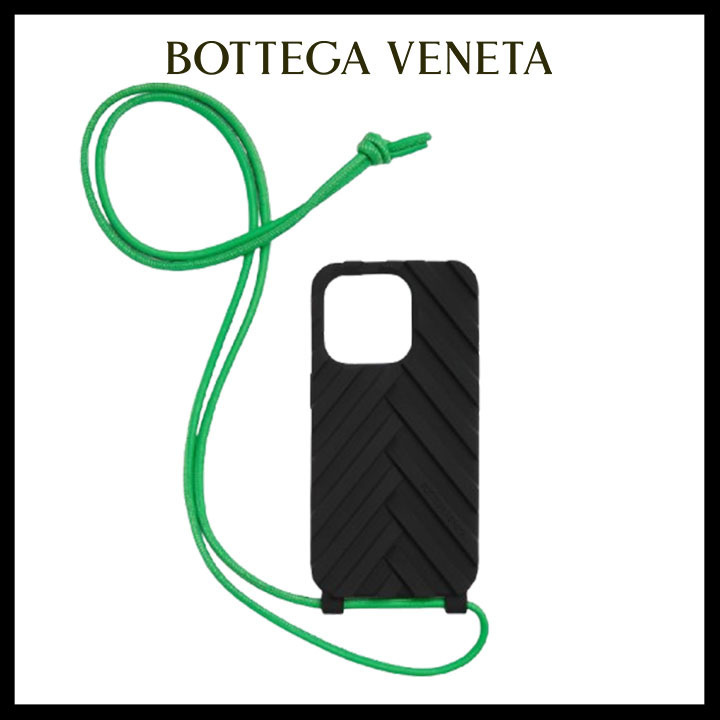 Bottega Veneta直営店 ストラップ付きiPhone 16 Proケース