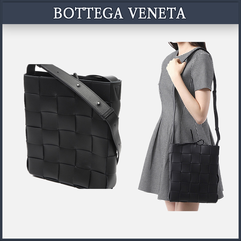 【BOTTEGA VENETA】イントレチャートメッセンジャーバッグ