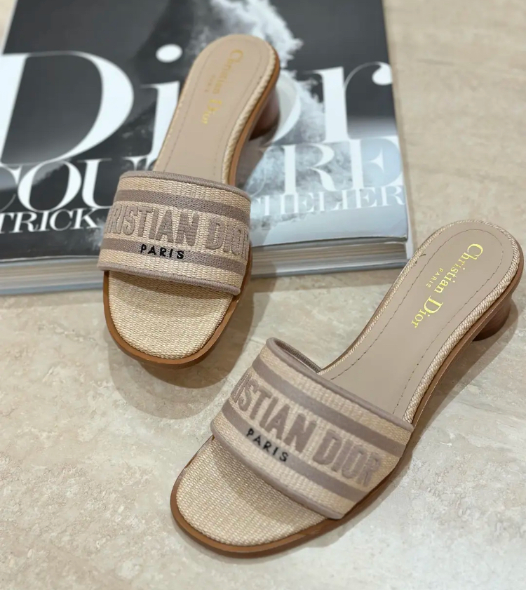 《Dioriviera Dway ヒールスライド》Beige 3.5cmヒール DHL 直営