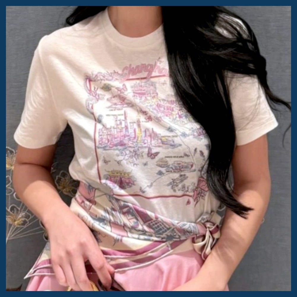 【気取らず大人カジュアル☆】Shanghai Dior Souvenir Tシャツ