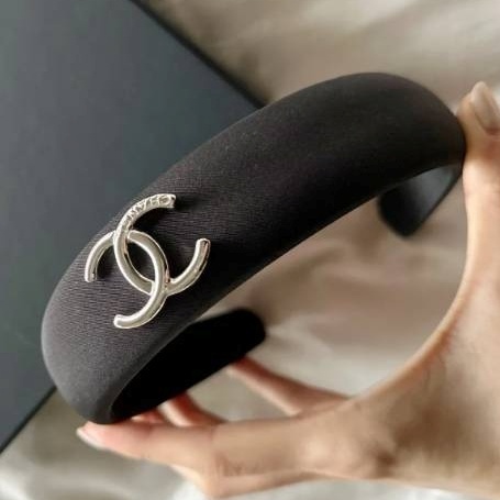 《大人かわいい♡》CHANEL CC カチューシャ ヘアバンド 25P
