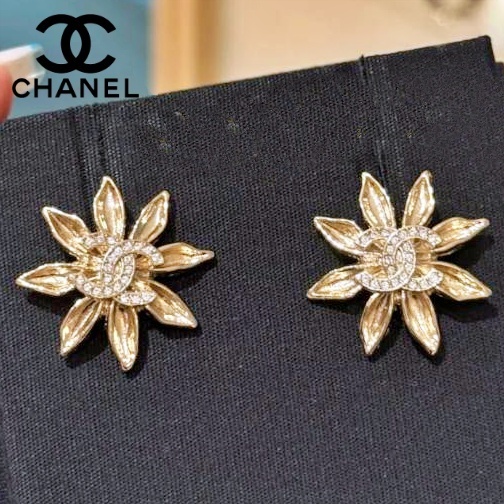 《今コレクションの象徴!八角モチーフ》CHANEL ピアス 25A
