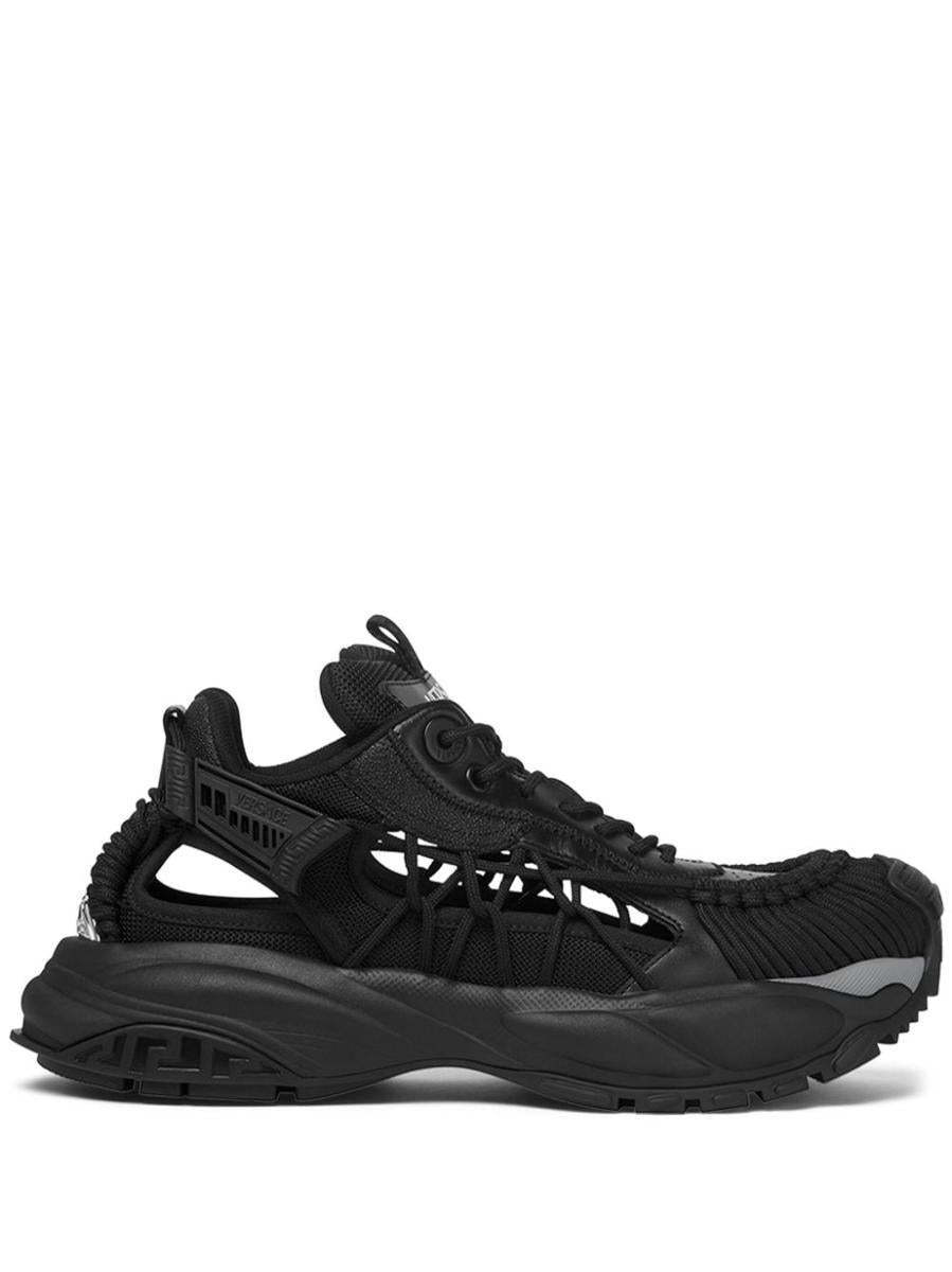 【関税＆送料込み】Versace Black Sneakers With Cut-Out Desi