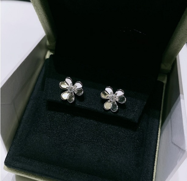 【直営店買い付】Van Cleef & Arpels フリヴォル ミニイヤリング