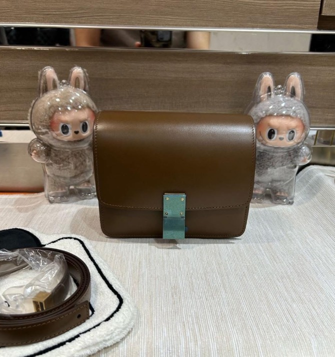 CELINE セリーヌ Classic box クラシックボックス【新品未使用】
