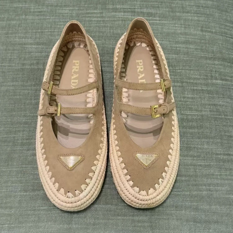 【 PRADA 】スエード バレリーナ