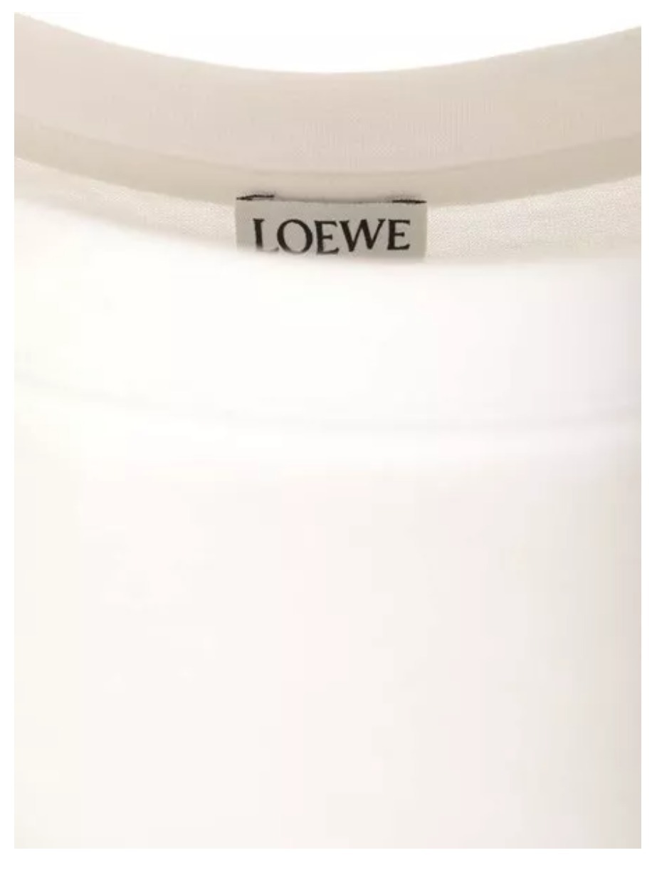 さりげない刺繍が可愛い《LOEWE》リラックスフィットTシャツ