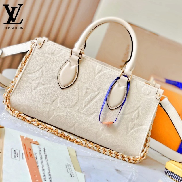 《タイムレスに》Louis Vuitton クリームカラー オンザゴー EW