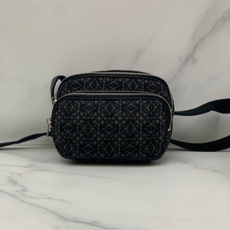【LOEWE】Loewe camera bag★ロエベ【ランク:A】