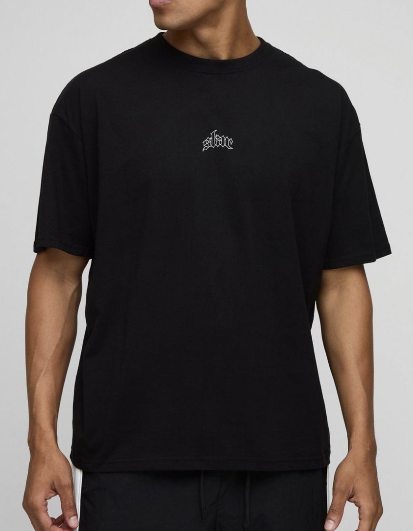 《boohoo》スタープリントTシャツ