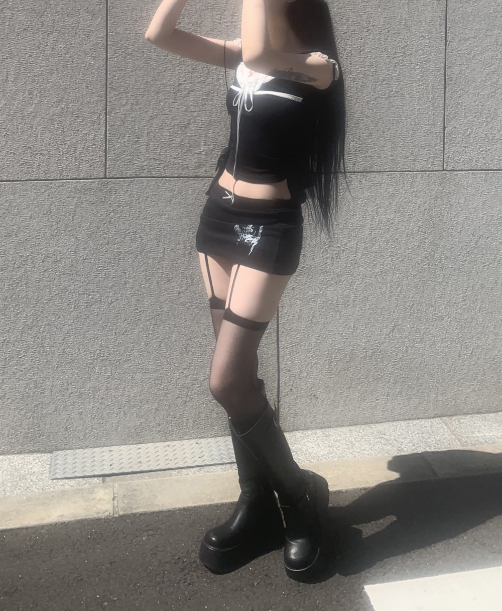 【suzen】Ludena Tattoo Low-Waist Skirt