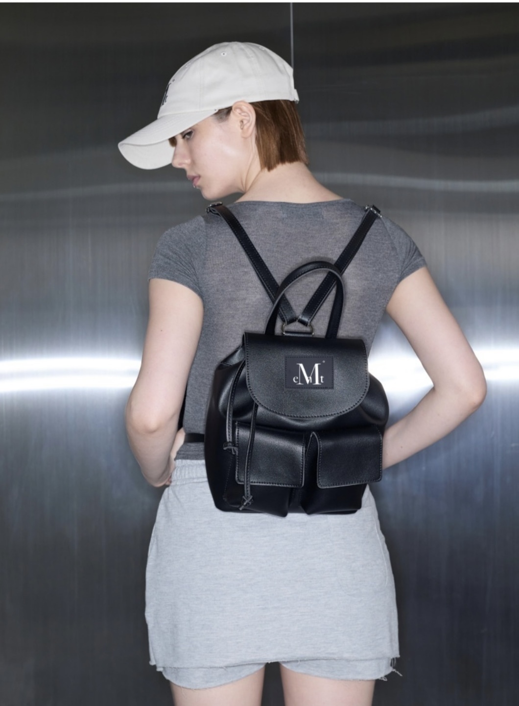［国内発送］MUCENT レザーミニバックパック ユニセックス