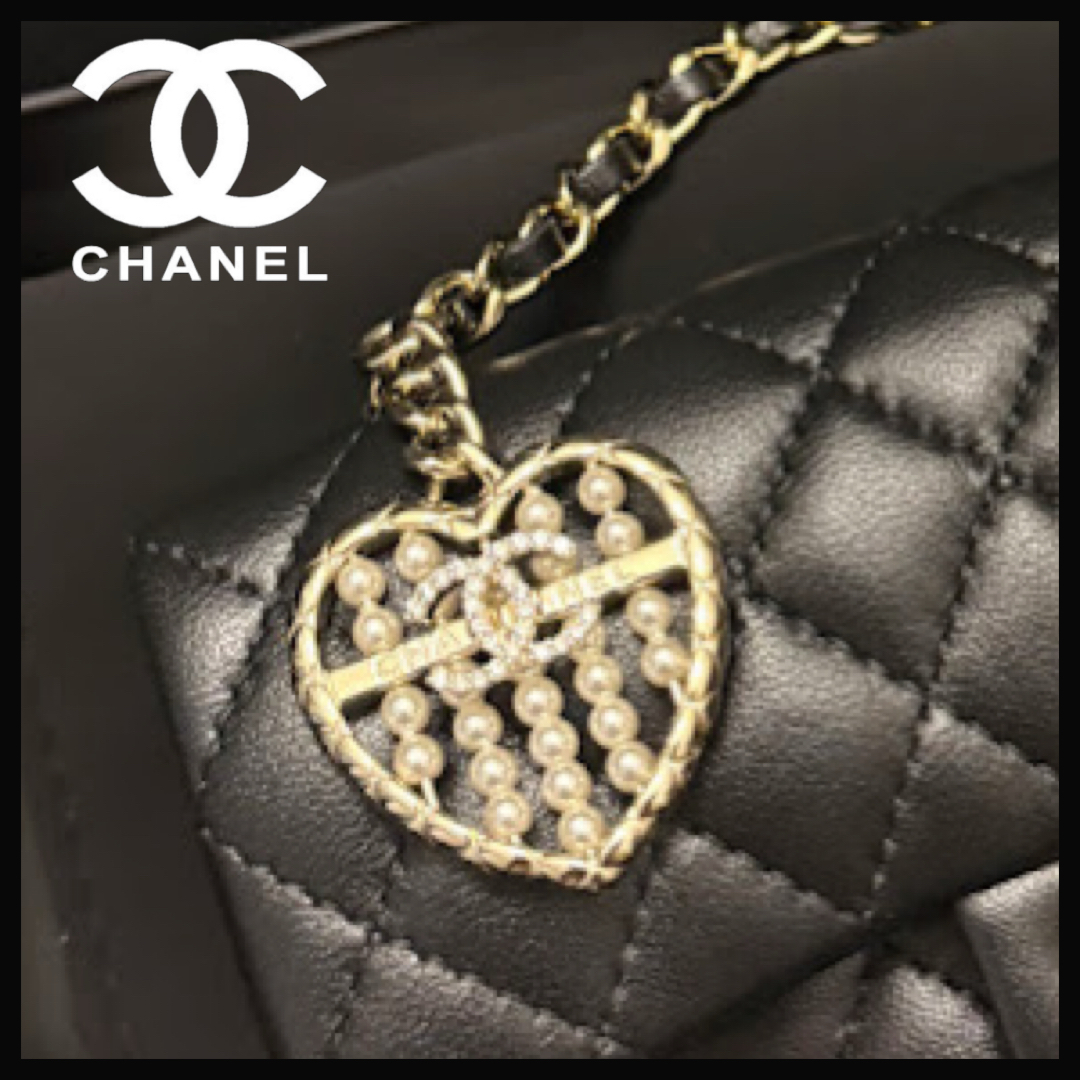 【目を引く美しさ♡】CHANEL チャーム