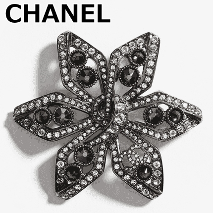 【CHANEL】25A スターリーフ ブローチ ◆ ブラック×クリスタル
