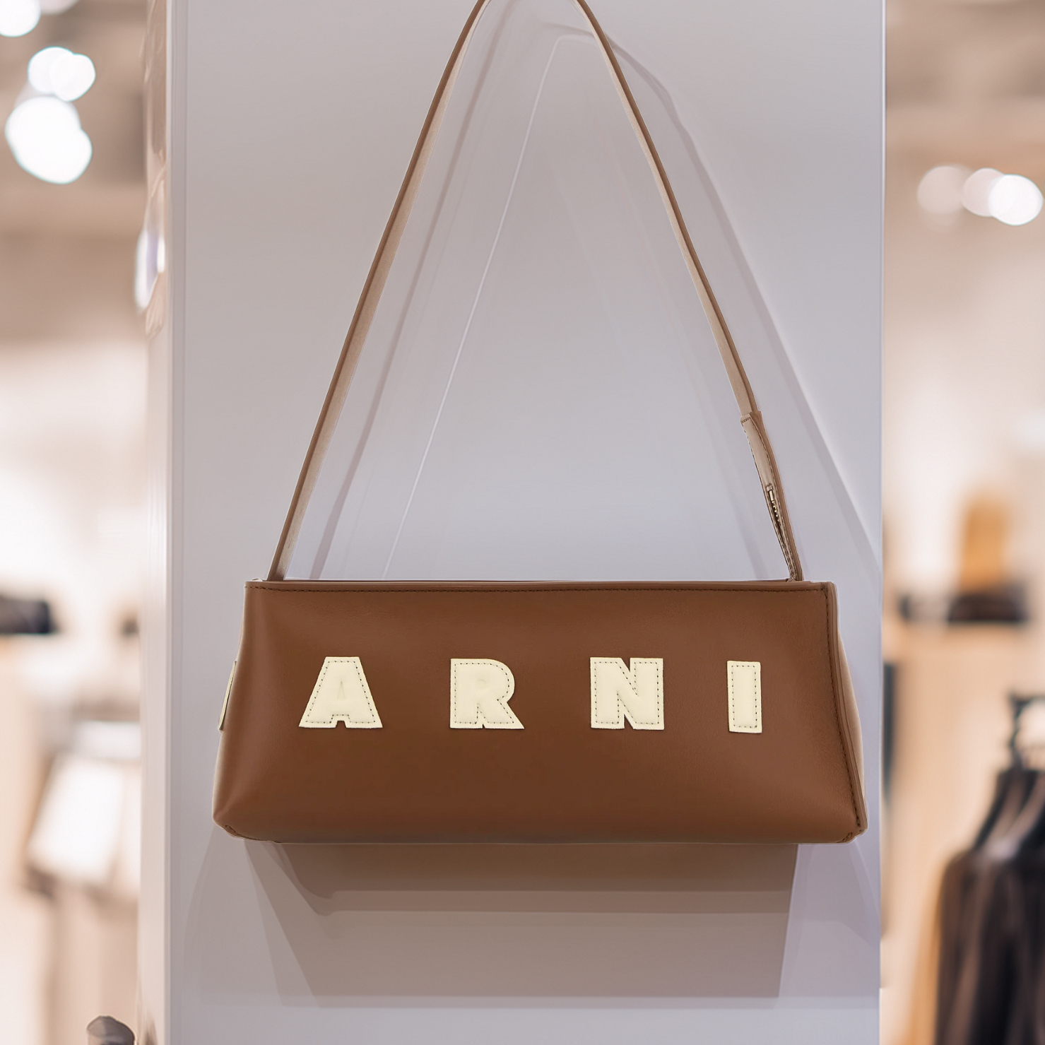◆送料・関税込み◆MARNI レザー製 Museo バゲットバッグ