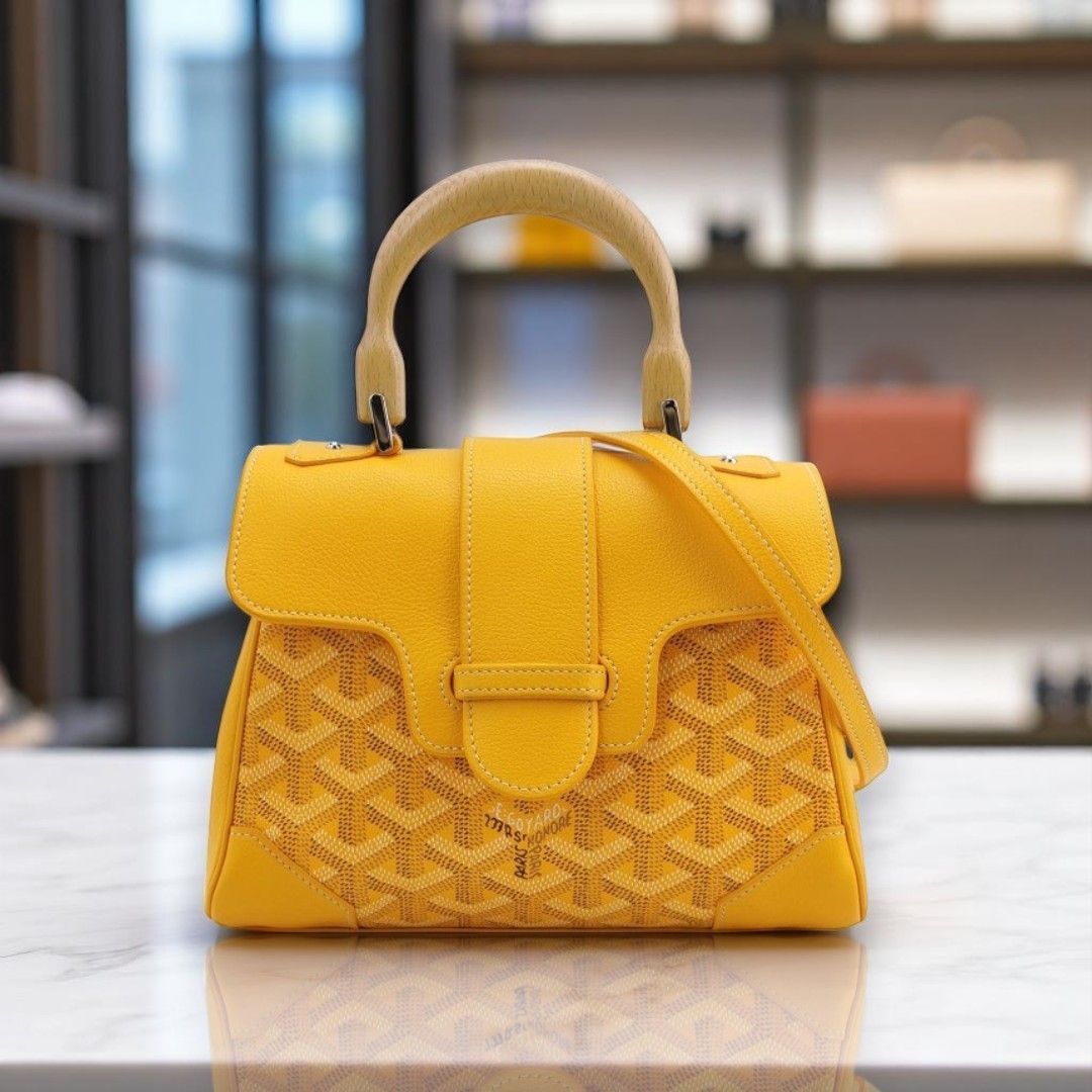 美品【GOYARD】イエロー カーフスキン SAIGON ミニ ハンドバッグ