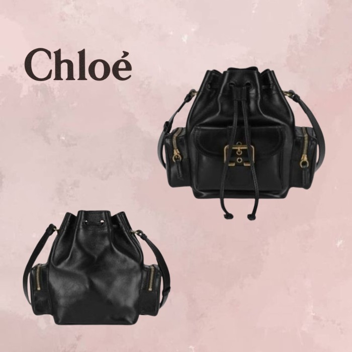 Chloe シャイニーレザー製CAMERA BUCKET BAG